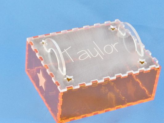 它不像玻璃那么易碎