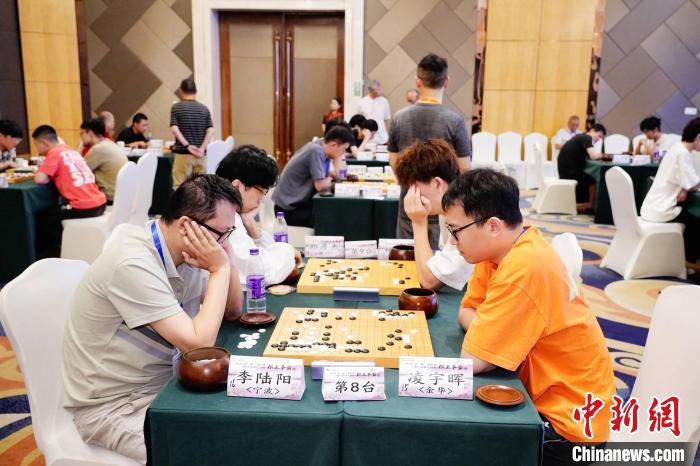 三十八名棋手角逐棋王荣耀，浙江省业余围棋最