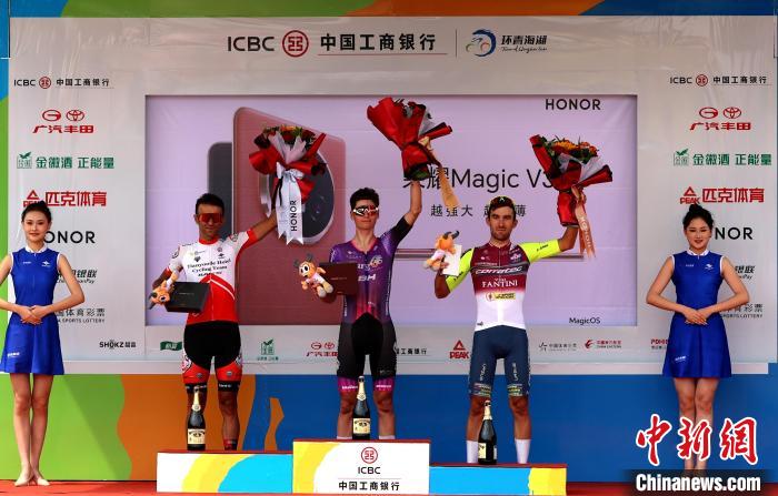 第二十三届环湖赛走进土乡：西班牙BH车队车手埃