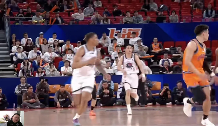 邱彪大胆启用王证 28分钟首秀展现潜力与挑战